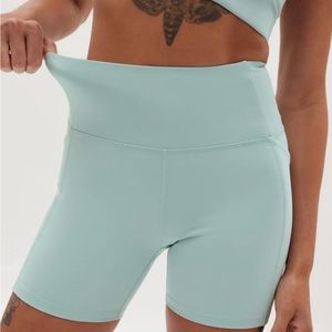 Girlfriend Collective Glass Compressive Pocket Run Short Small